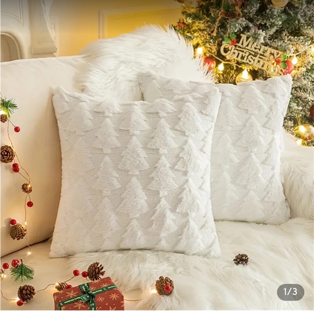 Christmas Tree 🌲 Throw Pillow CASE! I have multiple colors! Please check…